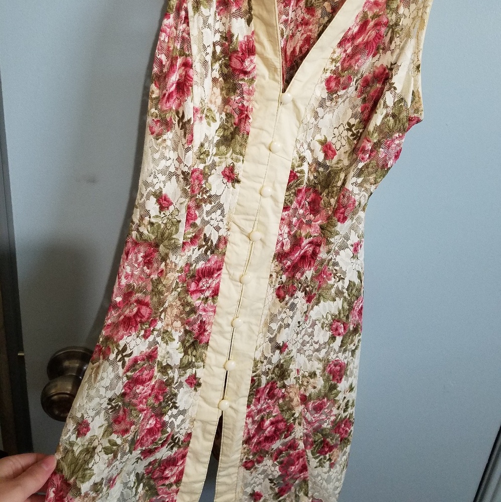 Top - Picture 2 of 4